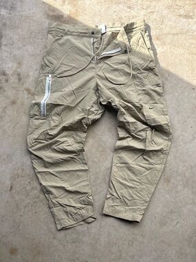 Nike tan cargo pants